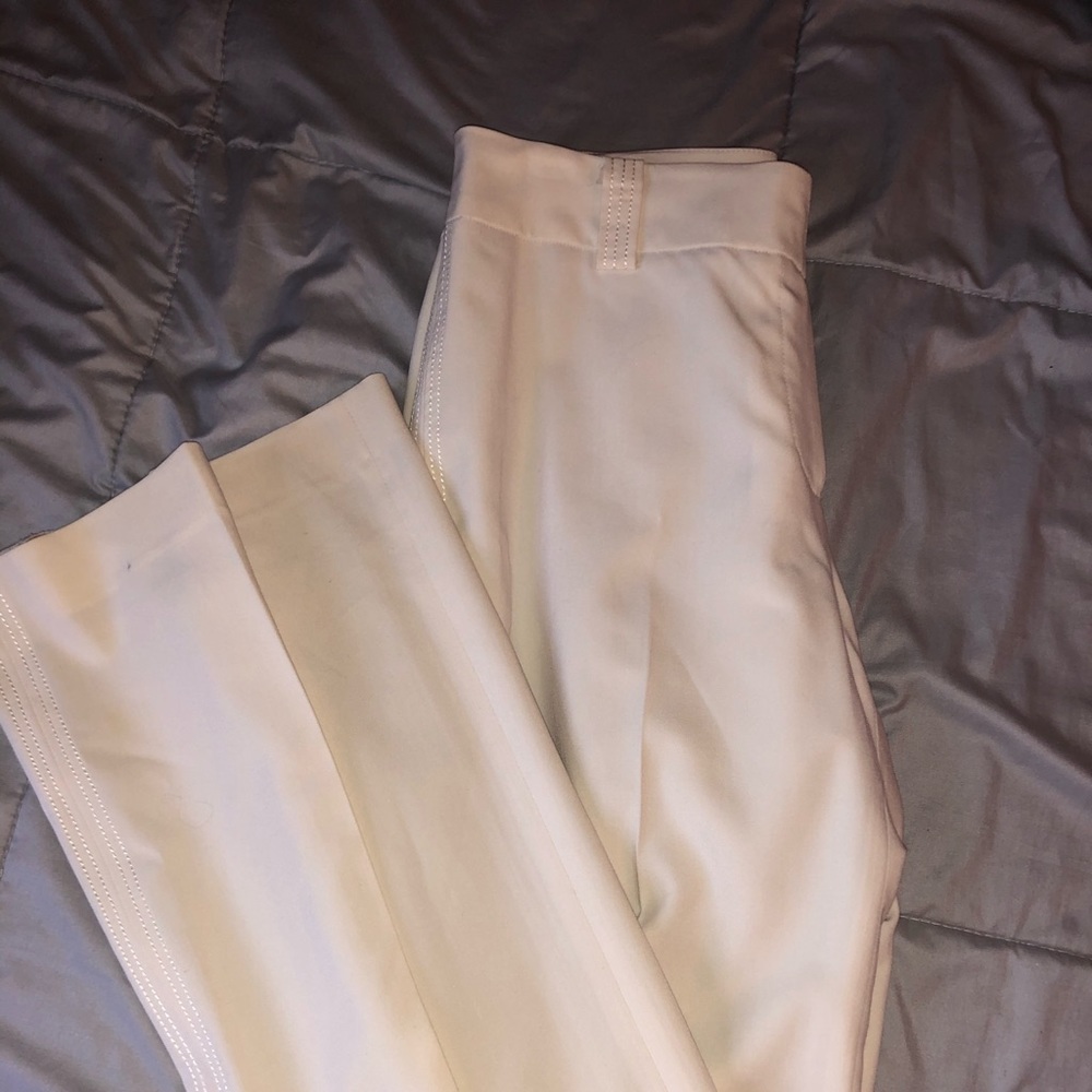 White High Waisted Pants 🤍